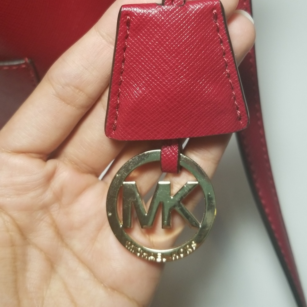 Michael Kors Small Greenwich Bucket Bag - Picture 5 of 7